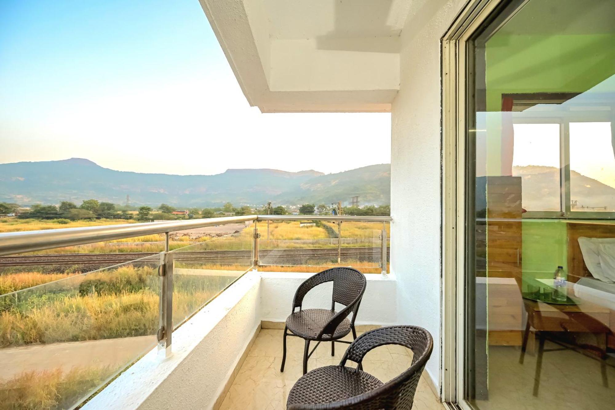 Empyrean Stay II 6Bhk Big Daddy Villa Ll Ac II Pvt Pool II Terrace View II Lux 罗纳瓦拉 外观 照片